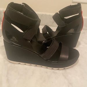 Sorel Flatform Wedges